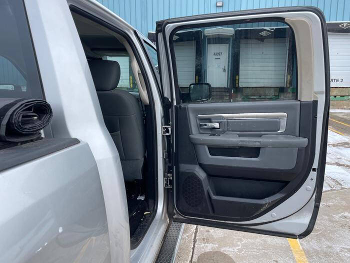 2015 RAM 1500 SLT