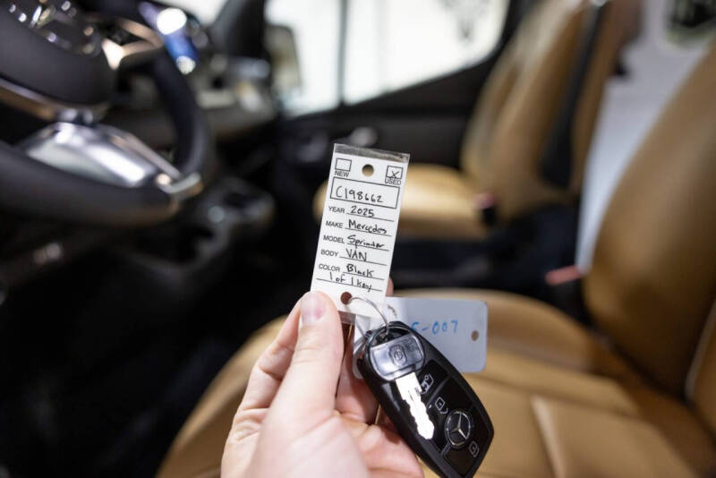 2025 Mercedes-Benz Sprinter 3500XD