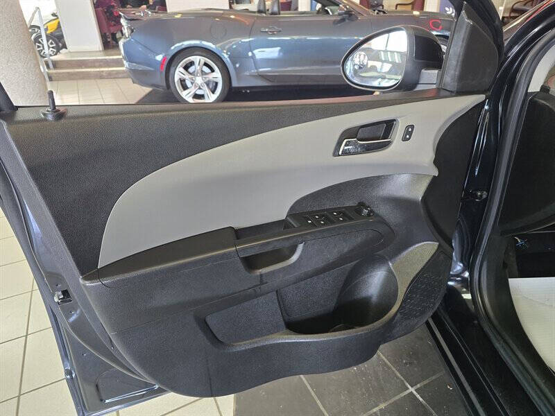 2014 Chevrolet Sonic LT Auto