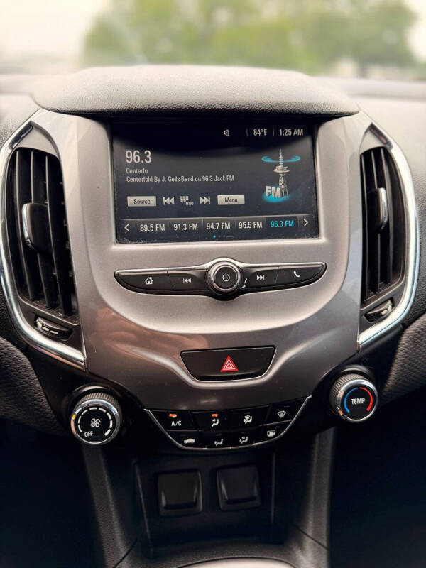 2017 Chevrolet Cruze LT Manual