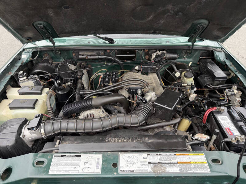 1999 Mazda B-Series B3000 SE