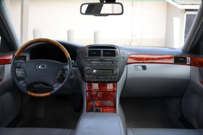 2005 Lexus LS 430
