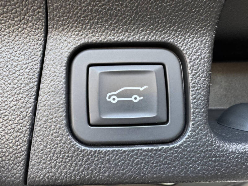 2017 GMC Acadia SLE-2