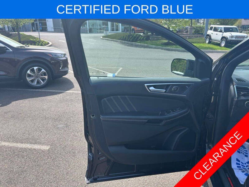 2022 Ford Edge ST