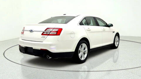 2018 Ford Taurus SEL