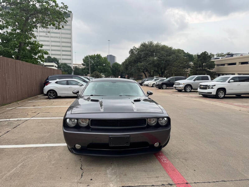 2014 Dodge Challenger SXT Plus