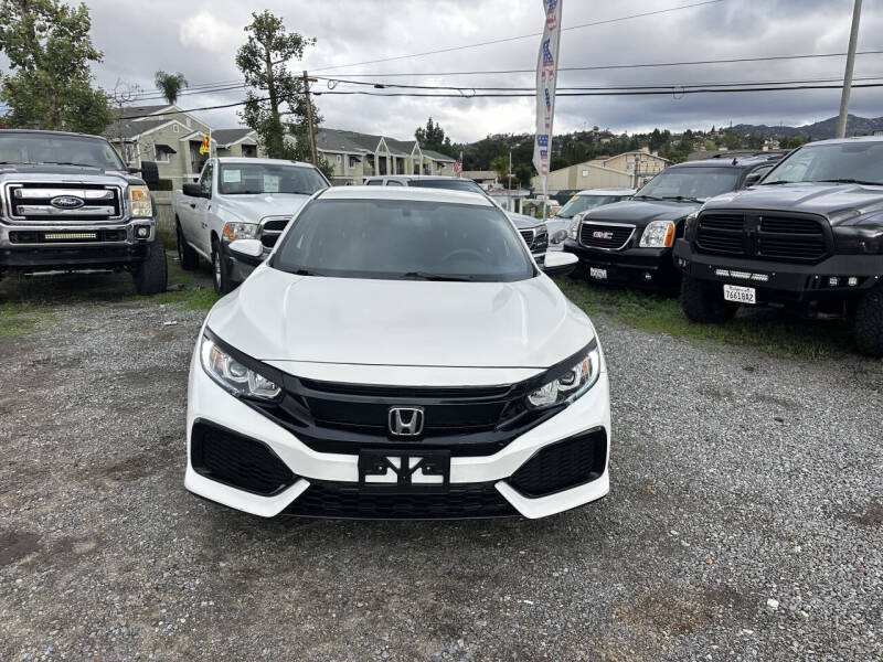2018 Honda Civic Hatchback LX's photo