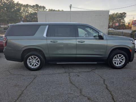 2023 Chevrolet Suburban LT