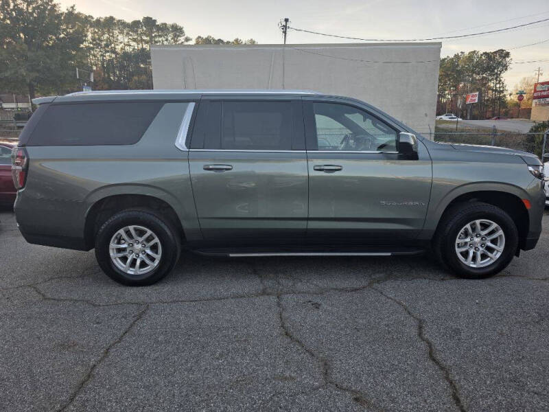 2023 Chevrolet Suburban LT