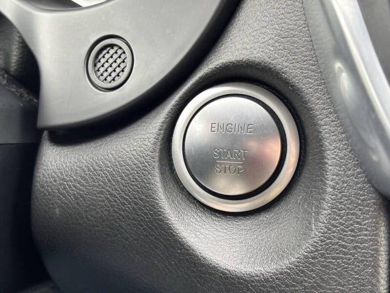 2018 Infiniti QX30 Premium