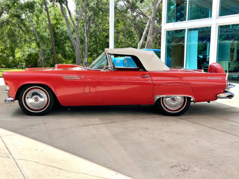 1956 Ford Thunderbird