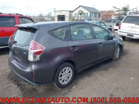 2015 Toyota Prius v Three