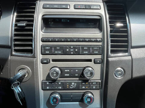 2011 Ford Taurus SEL