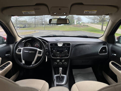2013 Chrysler 200 Touring