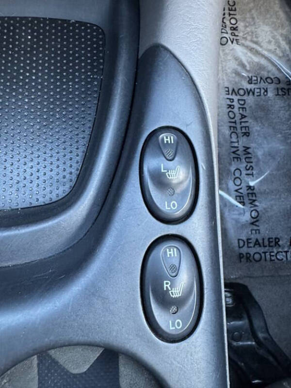 2005 Toyota Sequoia SR5