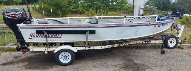 1999 AlumaCraft V16 for sale at MR Motors in Tomahawk, WI