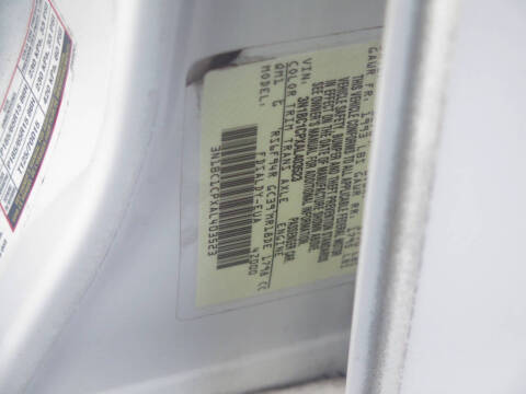 2010 Nissan Versa 1.8 S