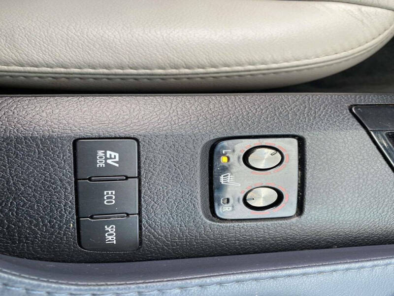 2013 Toyota Avalon Hybrid XLE Premium