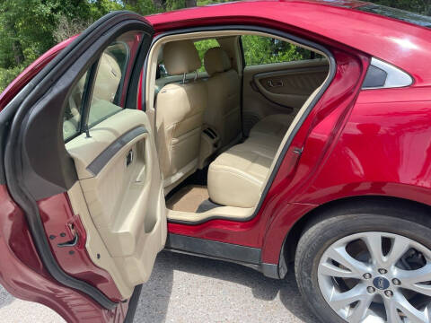 2016 Ford Taurus SEL