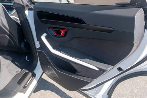 2025 Lamborghini Urus SE
