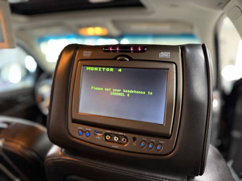 2013 Cadillac Escalade Platinum Edition