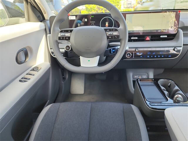 2025 Hyundai Ioniq 5 SE