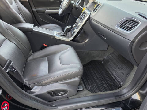 2016 Volvo V60 T5 Drive-E Platinum