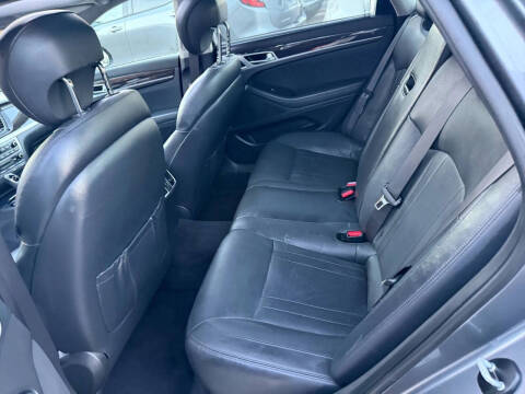 2016 Hyundai Genesis