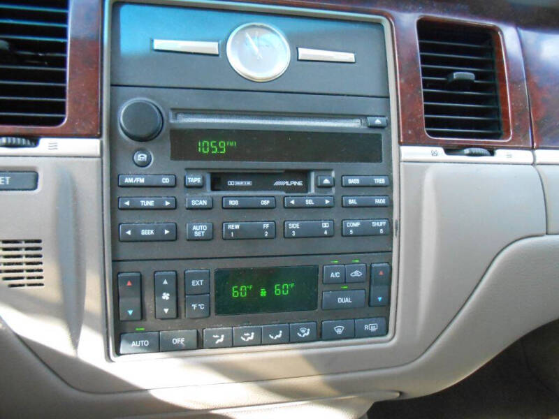 2003 Lincoln Town Car Cartier