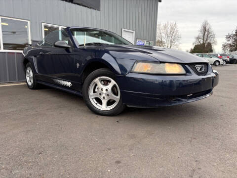 2003 Ford Mustang Deluxe