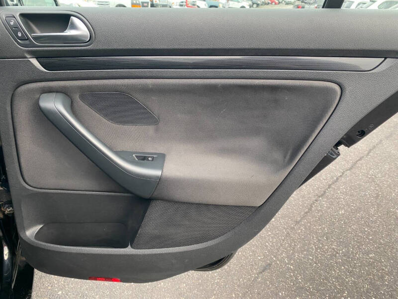 2012 Volkswagen Jetta SportWagen S PZEV