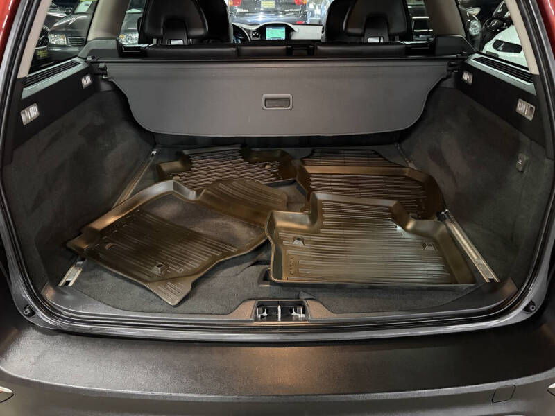 2015 Volvo XC70 T6 Platinum