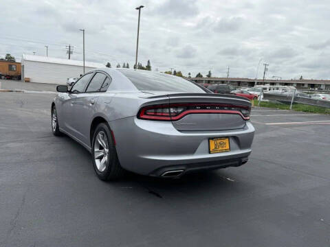 2015 Dodge Charger SE
