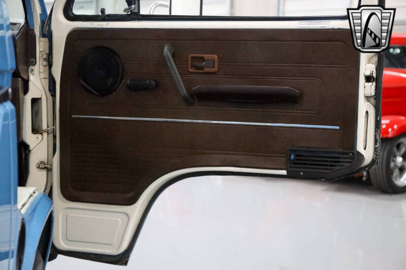 1982 Volkswagen Vanagon Camper