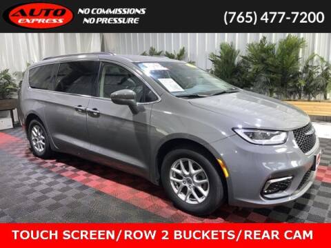2022 Chrysler Pacifica for sale at Auto Express in Lafayette IN
