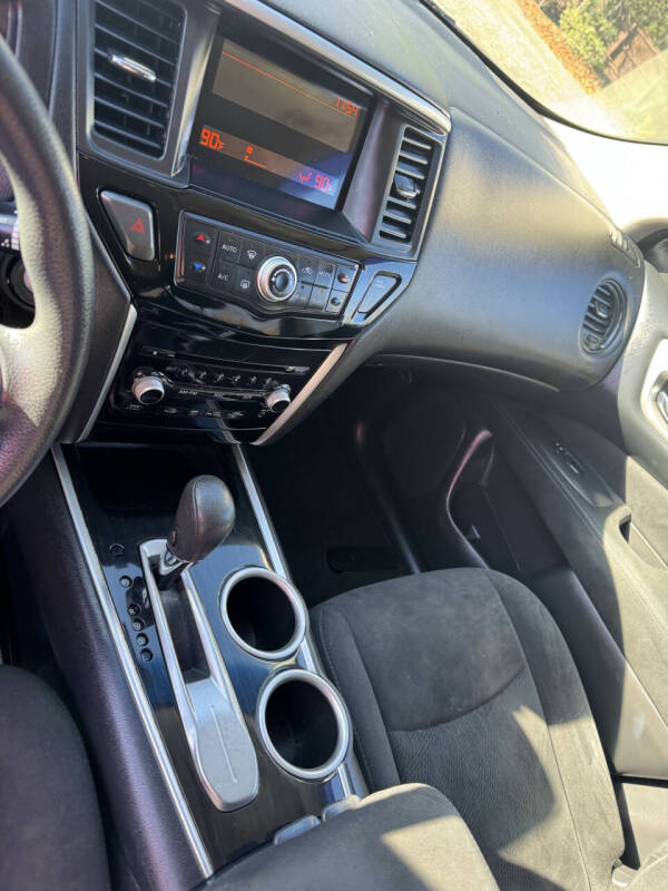 2016 Nissan Pathfinder S