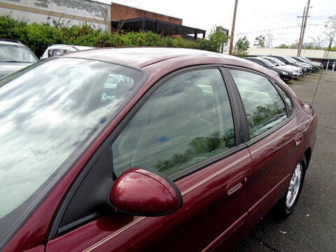 2005 Ford Taurus SEL