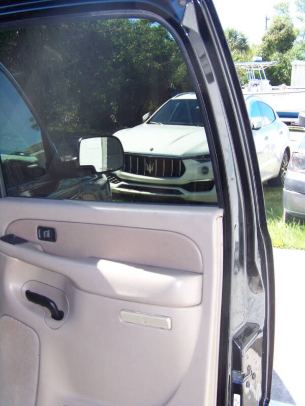 2004 Chevrolet Avalanche Base photo 17