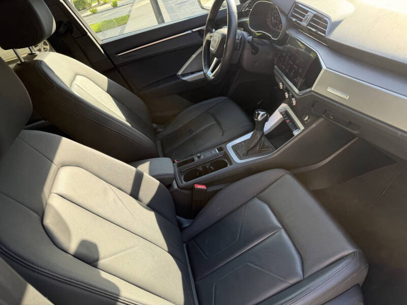 2023 Audi Q3 quattro S line Premium 45 TFSI