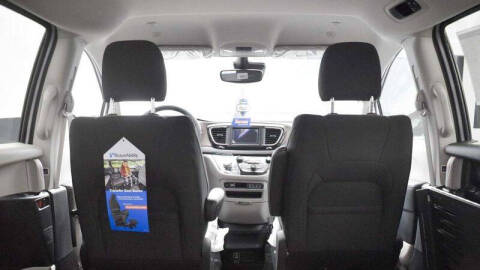 2024 Chrysler Voyager LX