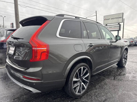2018 Volvo XC90 T6 Momentum