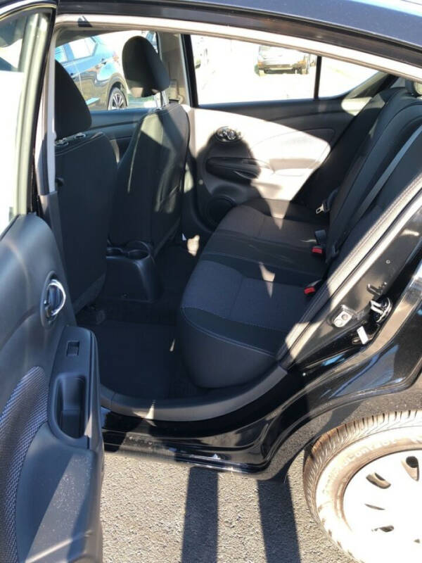 2019 Nissan Versa SV