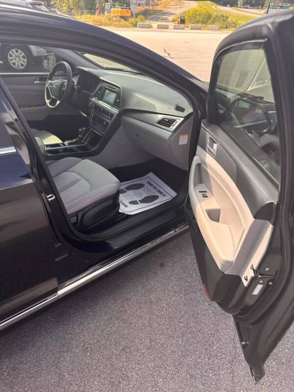 2017 Hyundai Sonata Hybrid SE