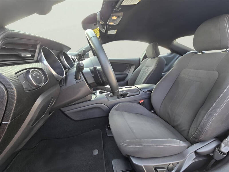 2021 Ford Mustang EcoBoost