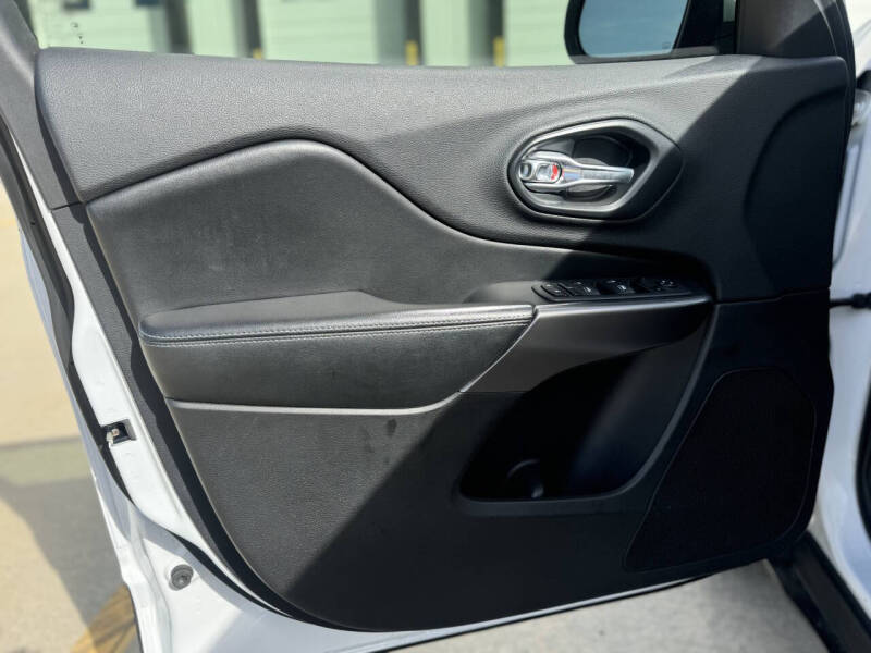 2019 Jeep Cherokee Latitude