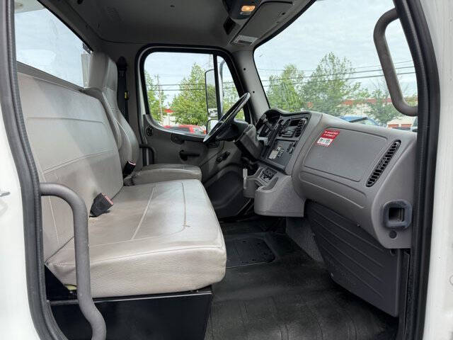 2014 Freightliner M2 106