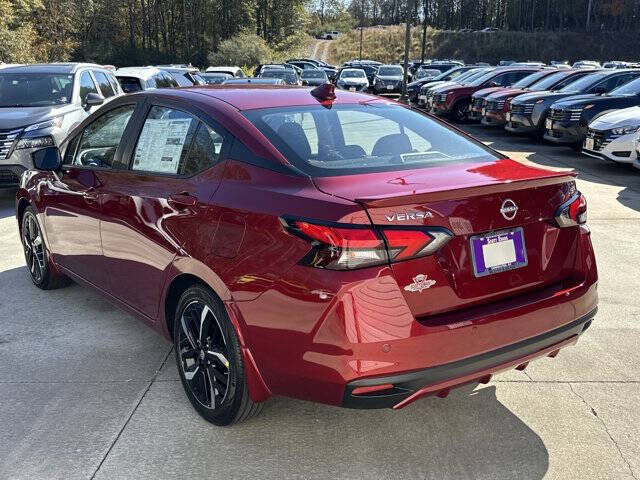 2025 Nissan Versa SR