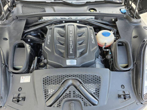 2016 Porsche Macan Turbo