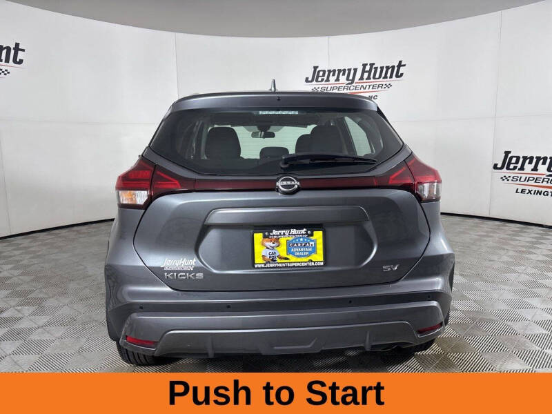 2023 Nissan Kicks SV