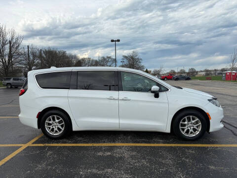 2017 Chrysler Pacifica Touring